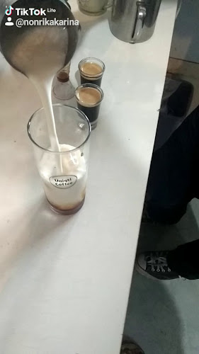 Uniqti Coffe - Gastronomi dan perhotelan