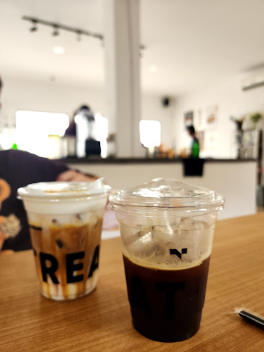 Treat Coffee & Beans - Kota Medan