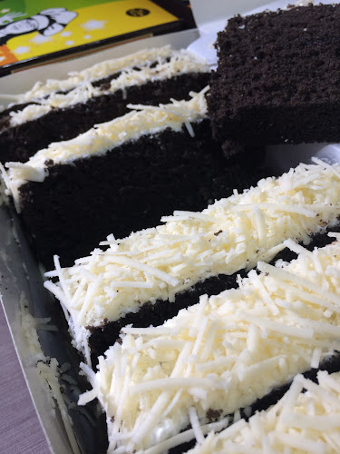 Lapis Surabaya Mamamiadonatoz - Surabaya