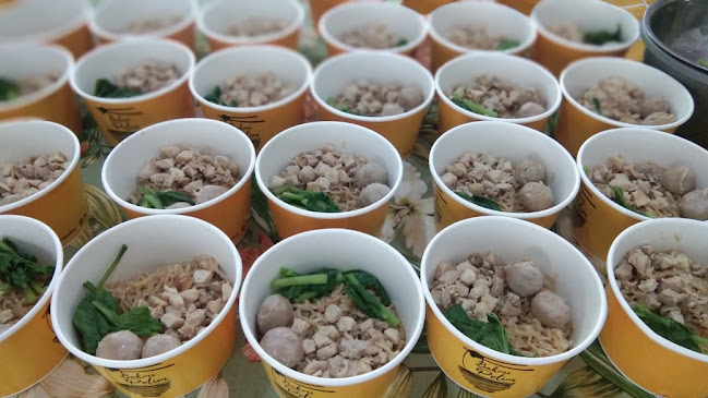 Opinii despre Bakmi Polim în Kota Tangerang Selatan - Gastronomi dan perhotelan