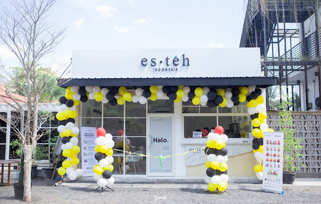 Opinii despre Esteh Ahmad Yani Banjarbaru în Kota Banjar Baru - Gastronomi dan perhotelan