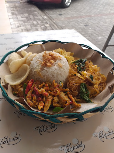 Opinii despre Nasi Uduk Jakarta Pasar Segar în Kota Balikpapan - Gastronomi dan perhotelan