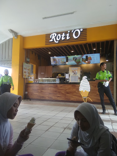 Roti'O - Stasiun Sudimara - Gastronomi dan perhotelan
