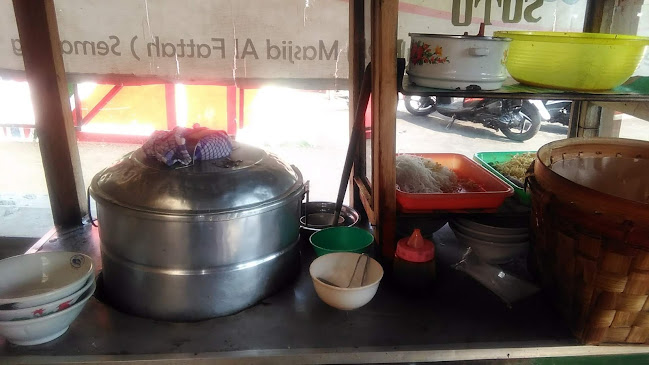 Opinii despre Warung soto pak ambon în Kota Semarang - Gastronomi dan perhotelan