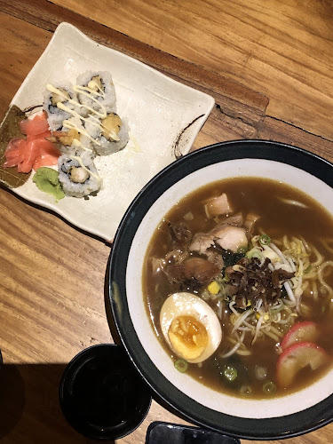 Tanoshi Izakaya Restaurant - Gastronomi dan perhotelan