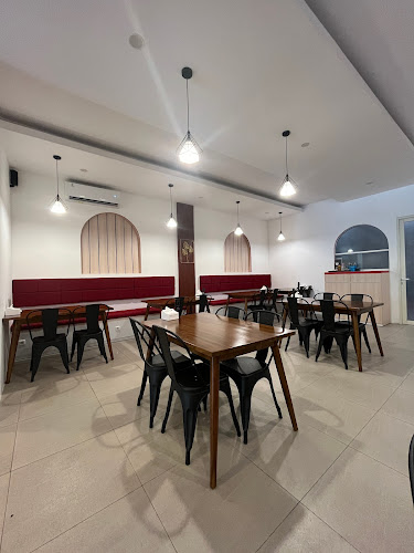 Depot Bu Indra - Gastronomi dan perhotelan