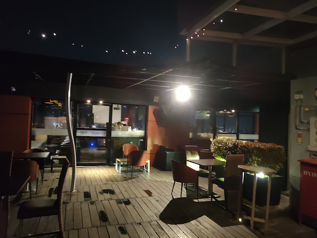 Opinii despre SKY LOUNGE în Kota Jambi - Gastronomi dan perhotelan