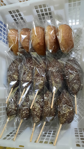 Nocal bakery and Fam's - Gastronomi dan perhotelan