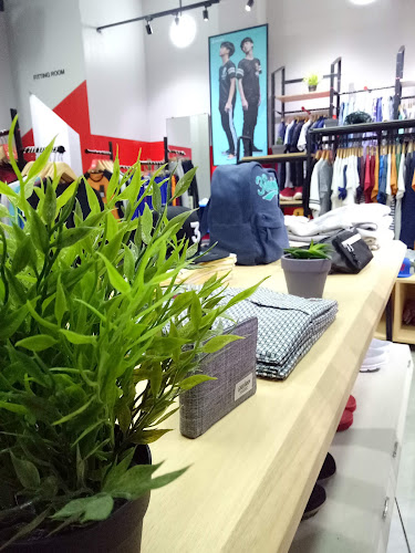 Comentarii opinii despre Toko kue makmur jaya