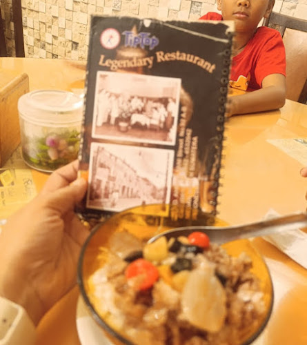 Opinii despre Tip Top Restaurant în Kota Medan - Gastronomi dan perhotelan