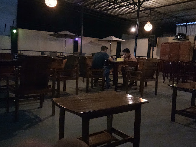 Opinii despre MAX CAFE în Kota Parepare - Gastronomi dan perhotelan