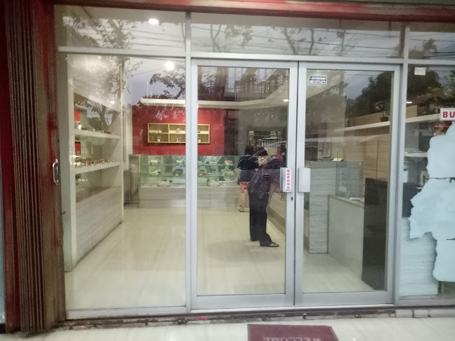 Opinii despre ROTI IN RUNGKUT în Surabaya - Gastronomi dan perhotelan