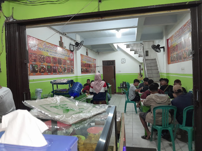RM. SEAFOOD DAN PECEL LELE RESTU IBU 4