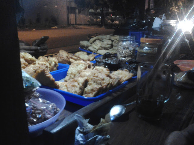 Opinii despre Wedangan Pak DUL PAMADA în Kota Surakarta - Gastronomi dan perhotelan