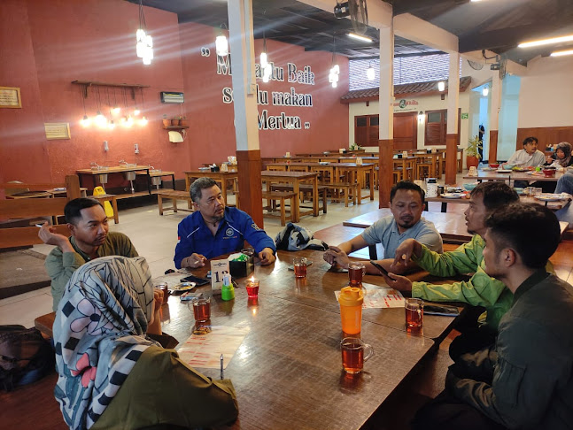 Opinii despre Rumah Makan Boemi Mitoha în Kota Bandung - Gastronomi dan perhotelan