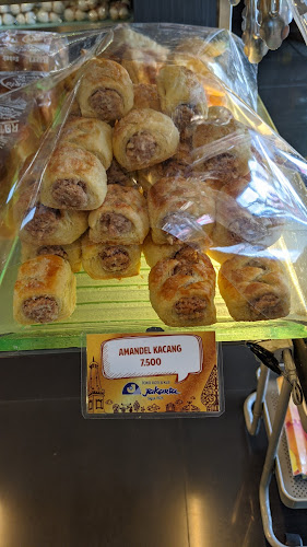 Comentarii opinii despre Toko Roti Jakarta