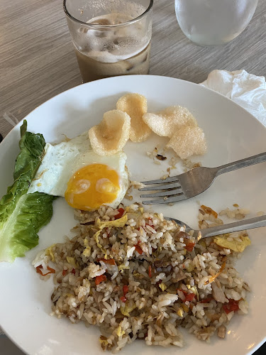 Opinii despre Karnaval coffee & bar în Kota Denpasar - Gastronomi dan perhotelan