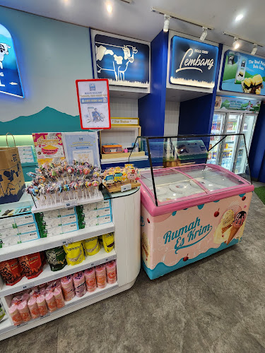 Bolu Susu Lembang Dago - Oleh oleh khas Bandung - Gastronomi dan perhotelan