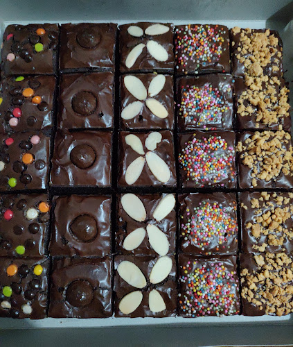 Aneka kue dan bolu EA - Gastronomi dan perhotelan