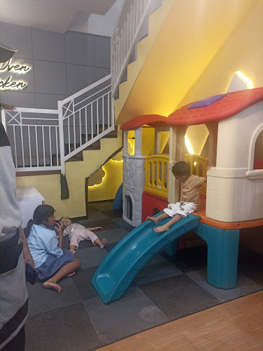 Labbaik Chicken Kaligandu - Gastronomi dan perhotelan