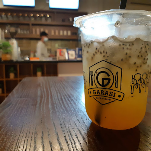 GARASI Cafe & Resto