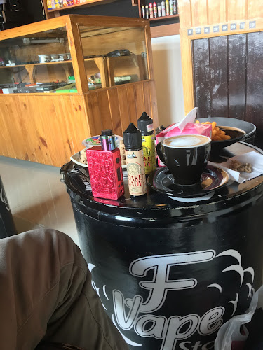 Comentarii opinii despre DR VAPE STORE & COFFEE