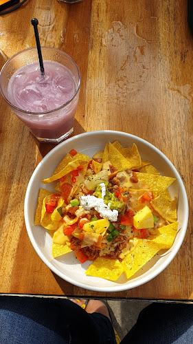 Dadi's Coffee Garden - Gastronomi dan perhotelan