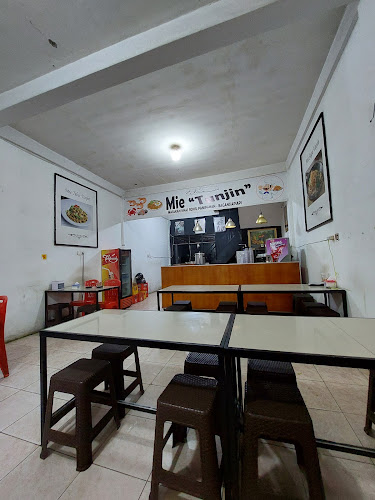 Mie Tanjin - Gastronomi dan perhotelan