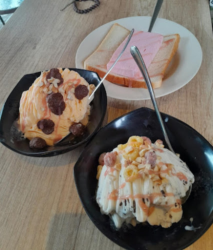 Opinii despre Happy Days Ice în Kota Tangerang - Gastronomi dan perhotelan