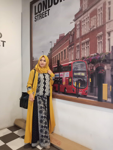 RA Street - Gastronomi dan perhotelan