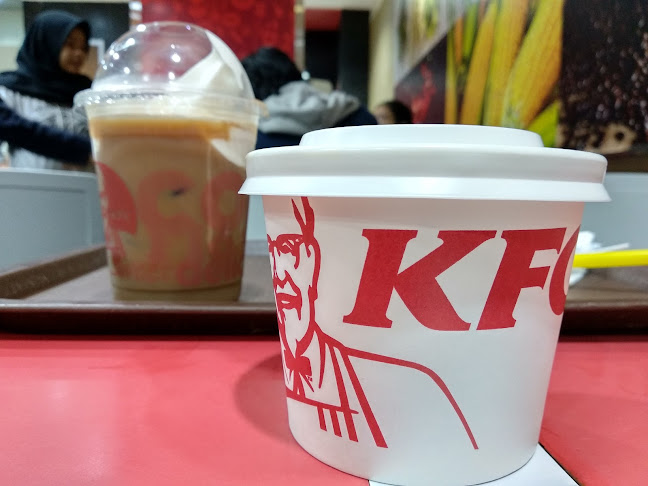 Opinii despre KFC Mega Mall Ayani Pontianak în Kota Pontianak - Gastronomi dan perhotelan