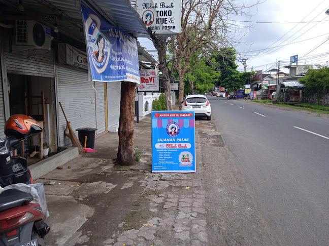 Opinii despre Jajanan Pasar Mbak Buch în Kota Mataram - Gastronomi dan perhotelan