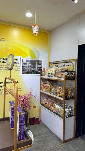 Jl. Pacar Keling No.4E, Pacar Keling, Kec. Tambaksari, Surabaya, Jawa Timur 60131