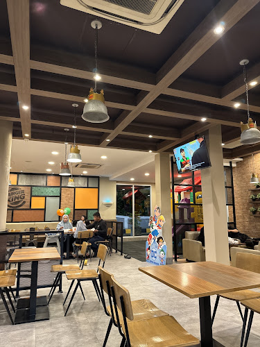 Burger King Hasanuddin - Gastronomi dan perhotelan
