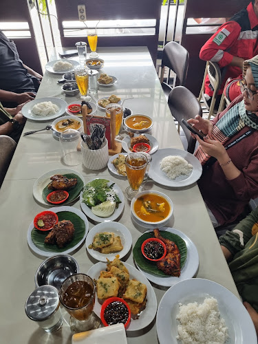 Pahoman, Jl. Gatot Subroto No.64, Tj. Gading, Kota Bandar Lampung, Lampung 35226