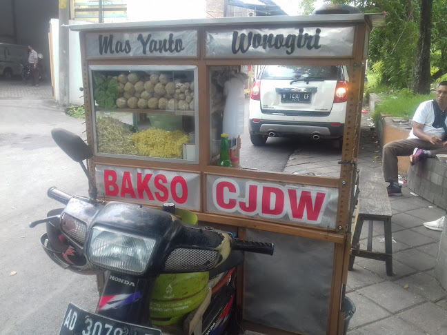 Pasar Krempyeng Pusponjolo