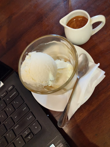 Jl. Surapati No.37, Lebakgede, Kecamatan Coblong, Kota Bandung, Jawa Barat 40132