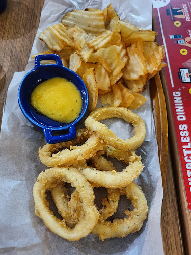 Tunjungan Plaza 5 Lantai 5 #5, Jalan Basuki Rahmat No. 8-12, Jl. Basuki Rahmat No.8-12 5, Kedungdoro, Kec. Tegalsari, Surabaya, Jawa Timur 60261