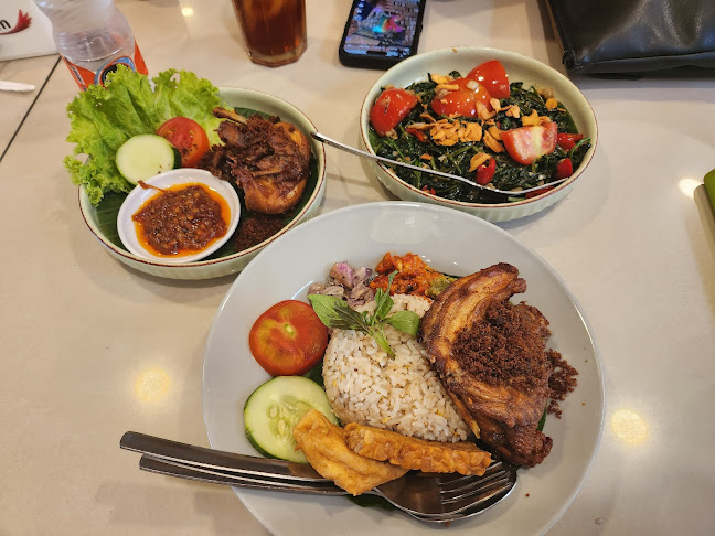 Jl. Puri Widya Kencana No.26 Blok K1, Lidah Kulon, Sambikerep, Surabaya, East Java 60213