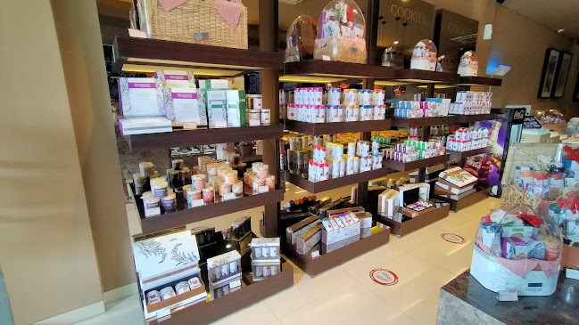 Jl. Burangrang No.31 C, Malabar, Kec. Lengkong, Kota Bandung, Jawa Barat 40262