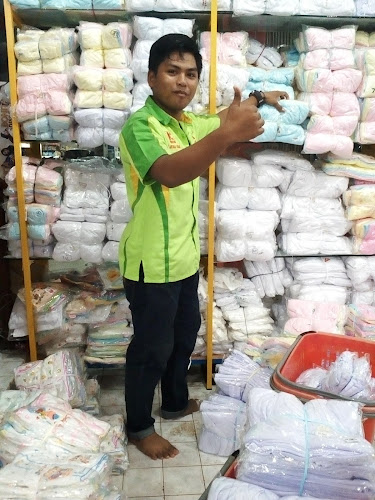 Opinii despre Ketoprak Cirebon în Kota Batam - Gastronomi dan perhotelan