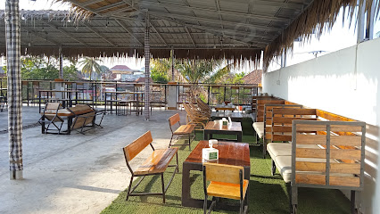 GRACIAS Resto & Cafe