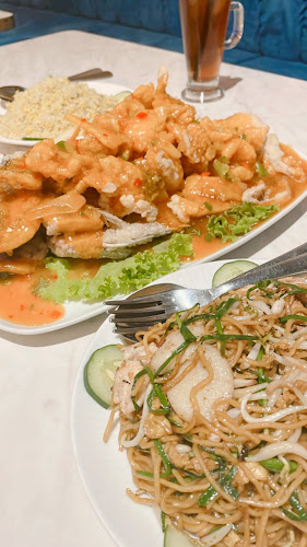 Confera Café & Resto - Gastronomi dan perhotelan