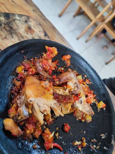 Jl. Kapten Sudibyo No.228, Randugunting, Kec. Tegal Sel., Kota Tegal, Jawa Tengah 52123