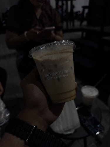 Brewbrothers Coffee House - Kota Makassar