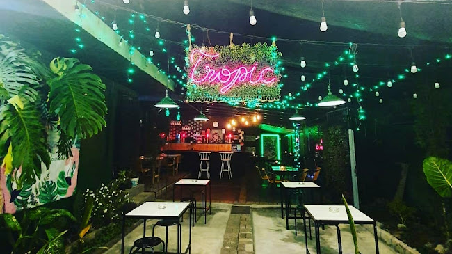 Tropic Cafe & Lounge