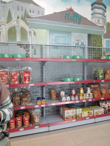 Opinii despre Solo Pluffy în Kota Surakarta - Gastronomi dan perhotelan