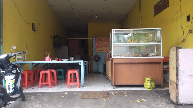 Warung Adi Putra Rungkut Kidul - Gastronomi dan perhotelan