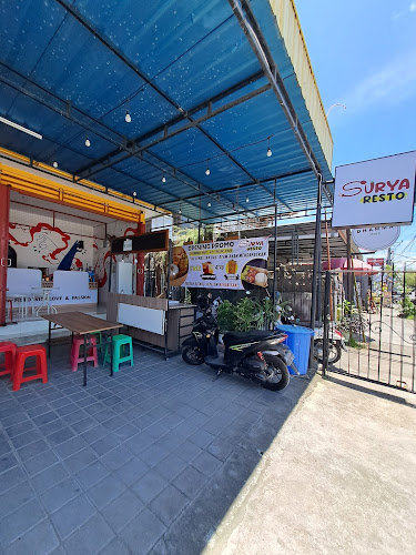 Opinii despre Surya Resto în Kota Denpasar - Gastronomi dan perhotelan