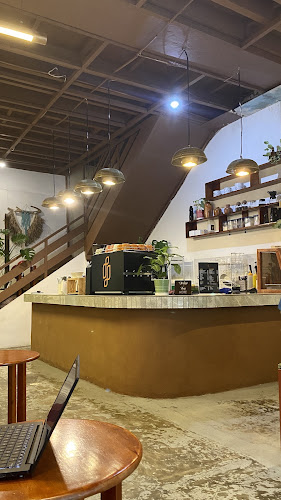 Jl. Brigjend Katamso No.23A, A U R, Kec. Medan Maimun, Kota Medan, Sumatera Utara 20151